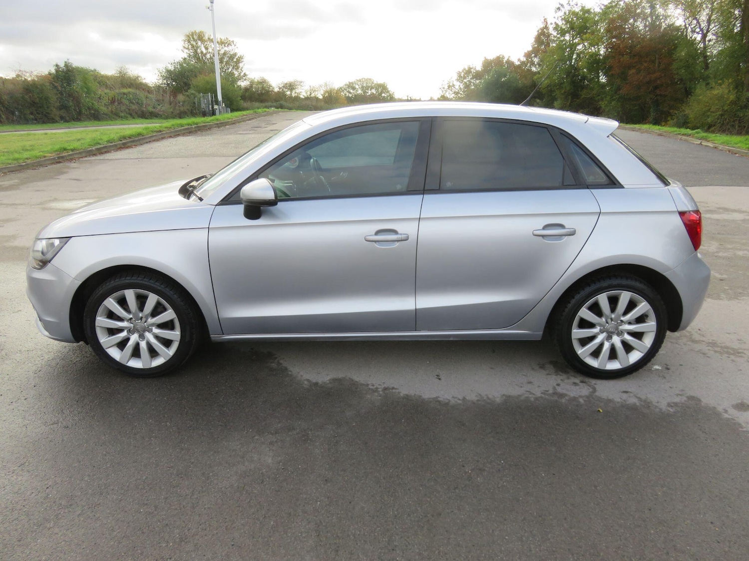Used Audi A1 2014 for sale - 76337321: Photo 15