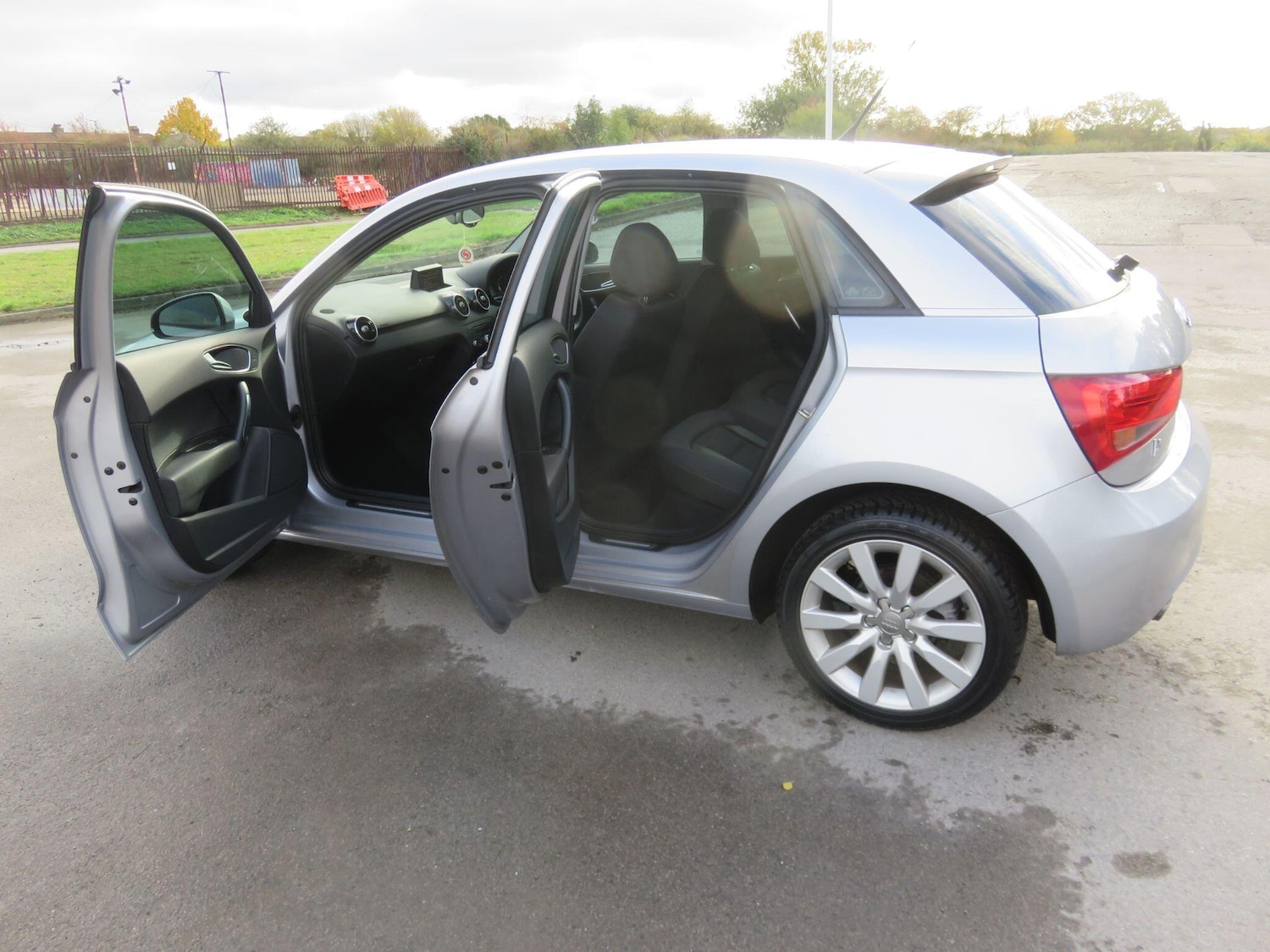 Used Audi A1 2014 for sale - 76337321: Photo 17