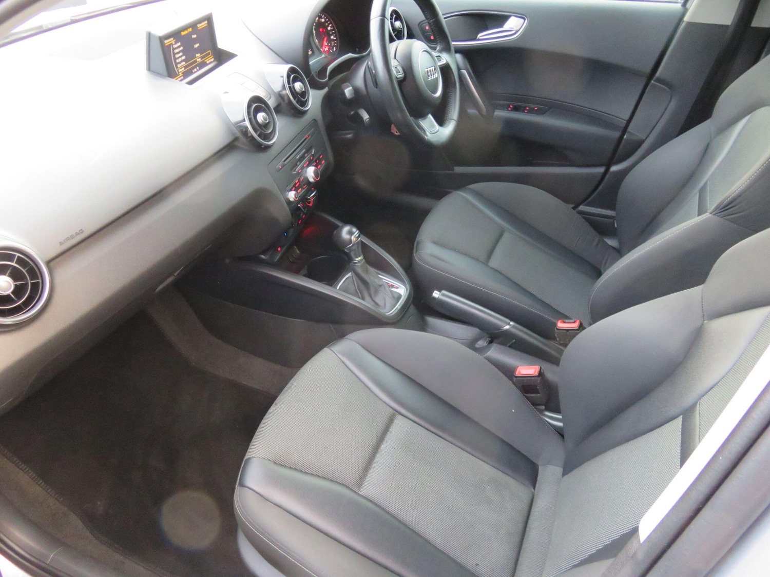 Used Audi A1 2014 for sale - 76337321: Photo 32