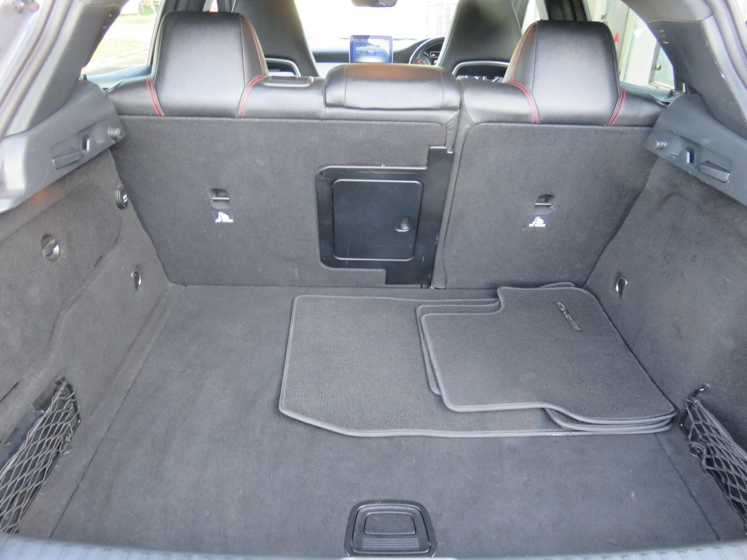 Used Mercedes-Benz GLA 2016 for sale - 76865129: Photo 51