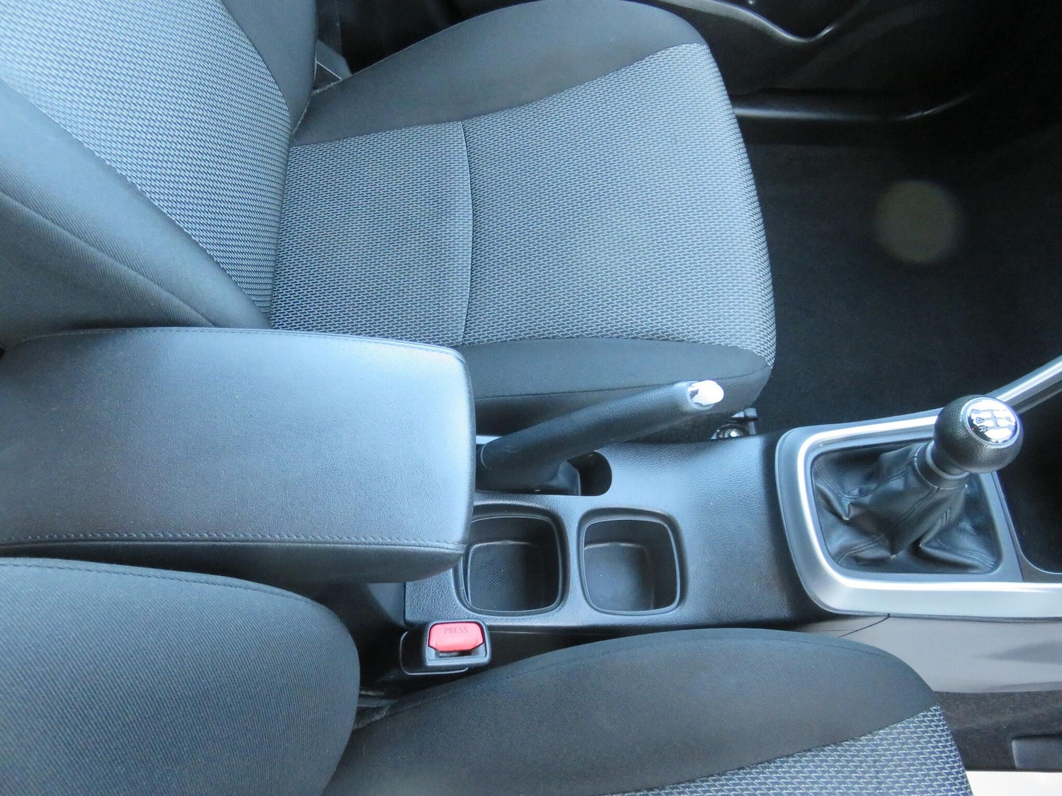 Used Suzuki SX4 S-Cross 2015 for sale - 76781167: Photo 32