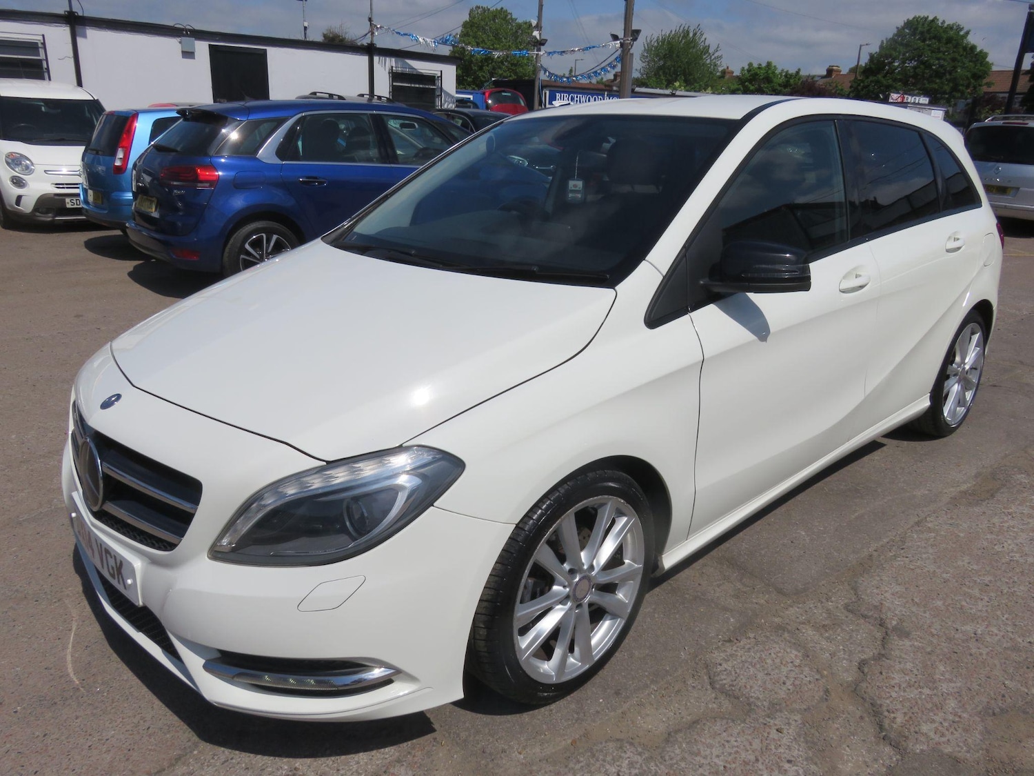 Used Mercedes-Benz B Class 2014 for sale - 76424983: Photo 2