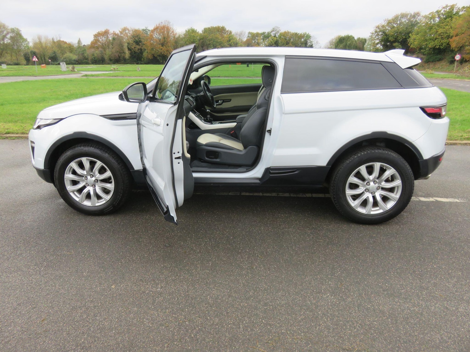 Used Land Rover Range Rover Evoque 2016 for sale - 76561708: Photo 17