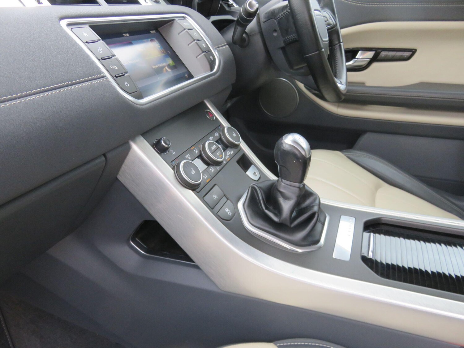 Used Land Rover Range Rover Evoque 2016 for sale - 76561708: Photo 43