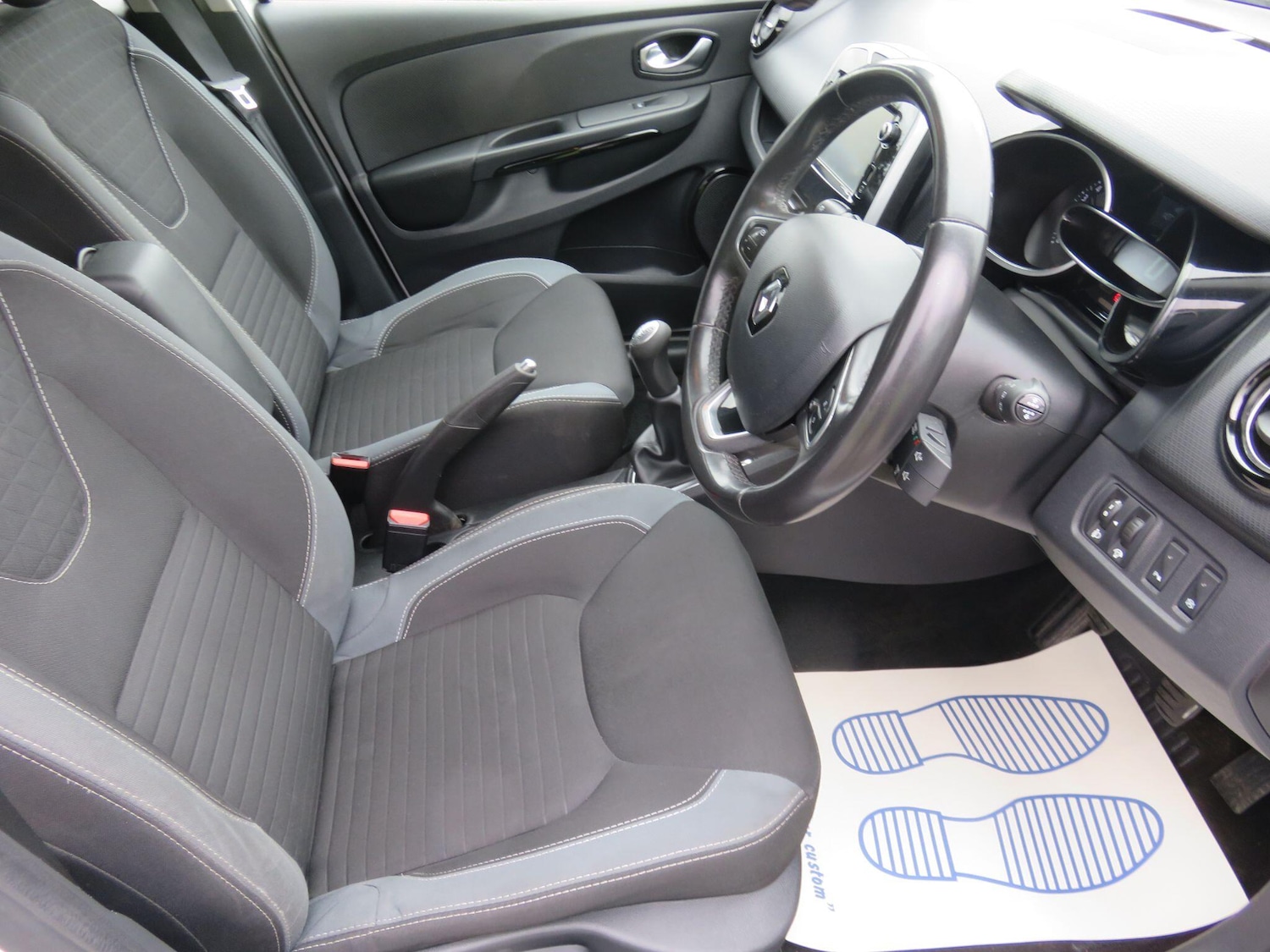 Used Renault Clio for sale - 77696535: Photo 21