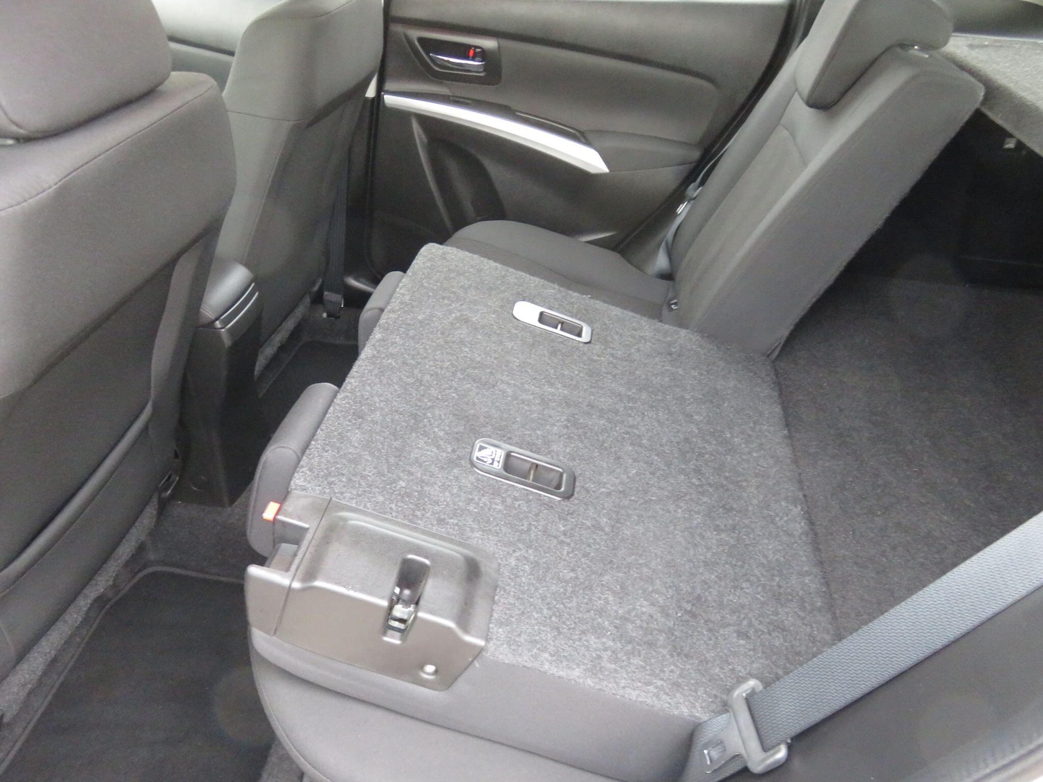 Used Suzuki SX4 S-Cross for sale - 76409493: Photo 37