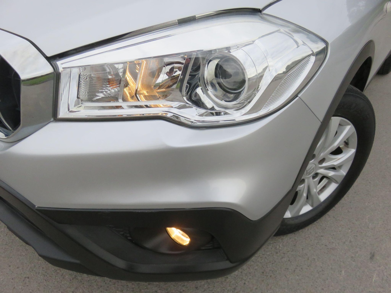 Used Suzuki SX4 S-Cross for sale - 76409493: Photo 4