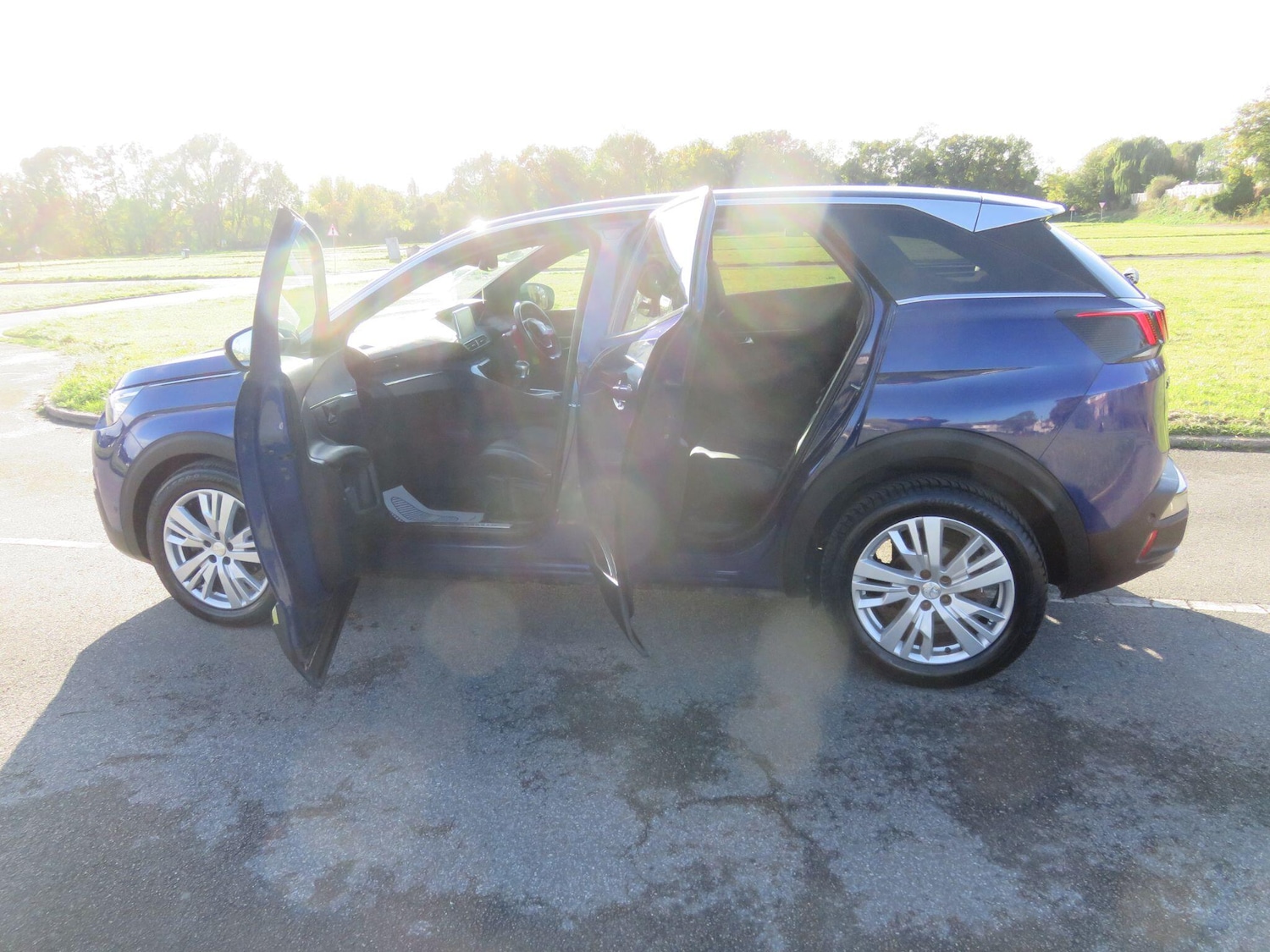 Used Peugeot 3008 2018 for sale - 76994463: Photo 17