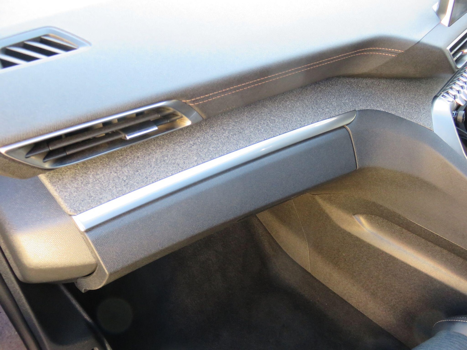 Used Peugeot 3008 2018 for sale - 76994463: Photo 39