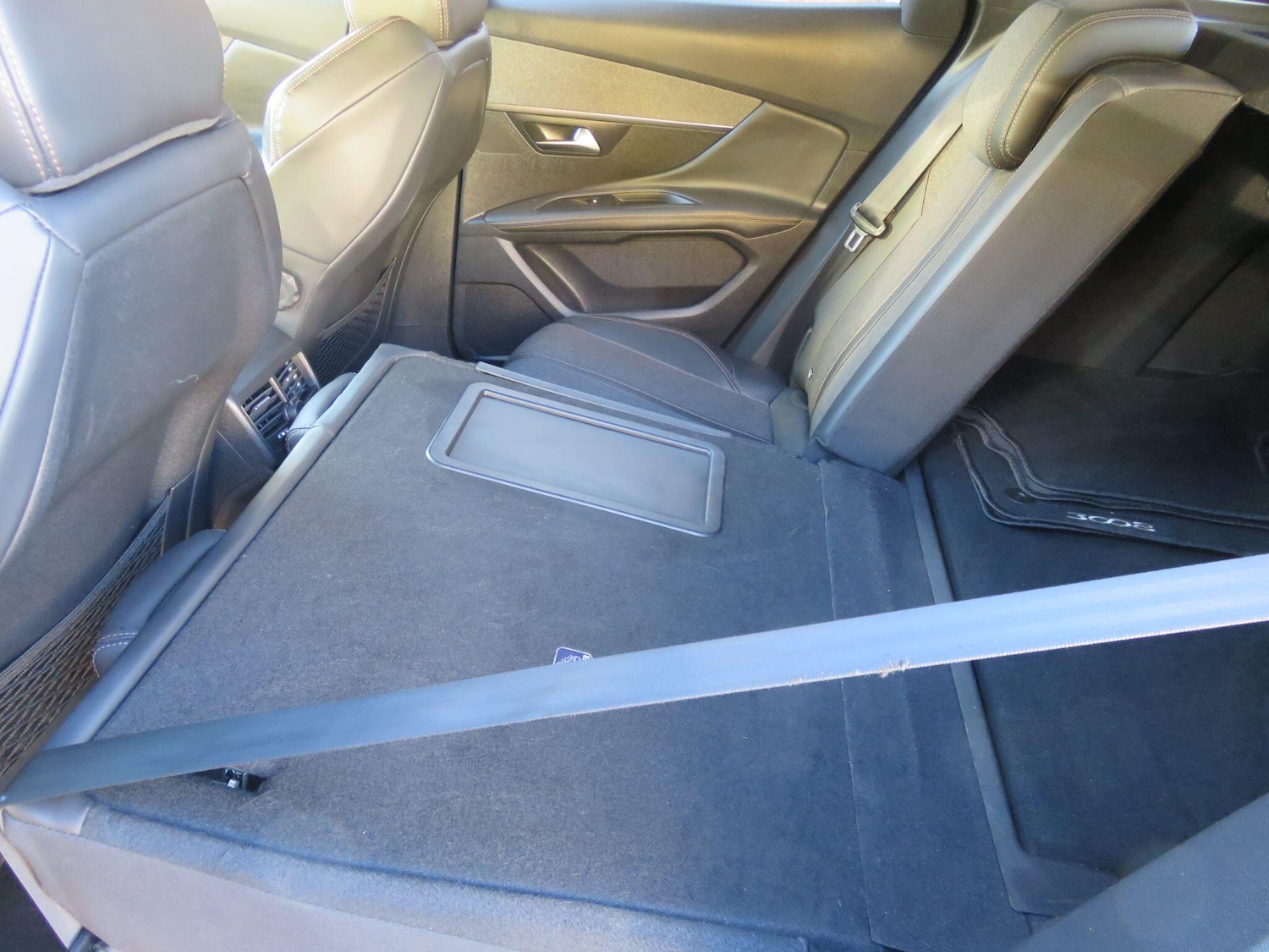 Used Peugeot 3008 2018 for sale - 76994463: Photo 44