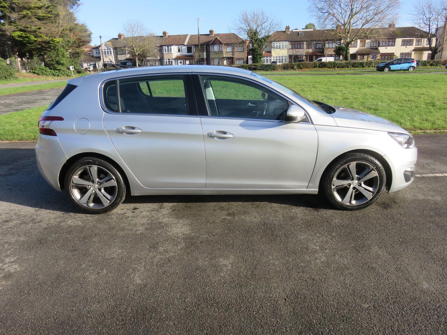 Used Peugeot 308 2017 for sale - 76839651: Photo 11