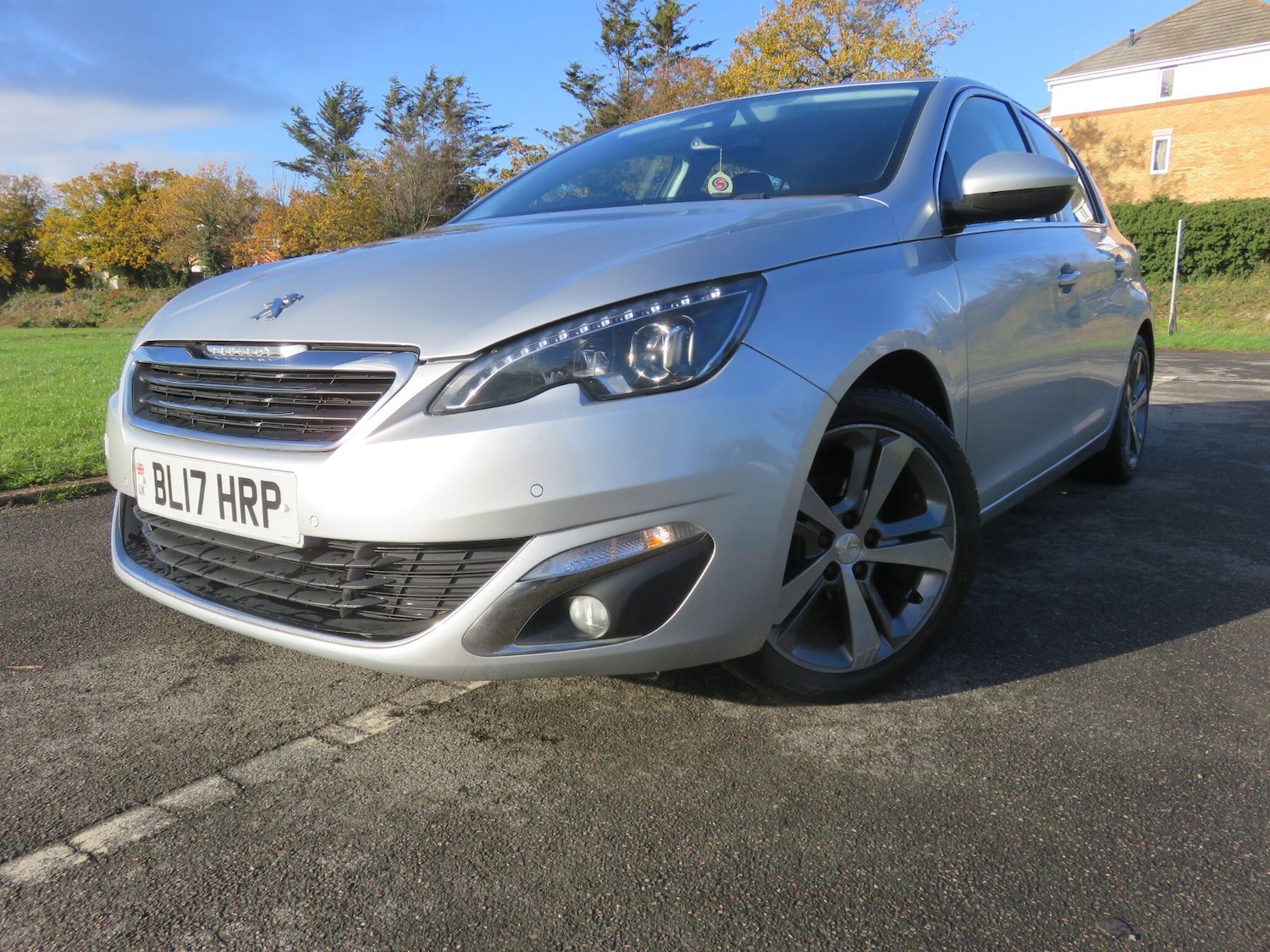 Used Peugeot 308 2017 for sale - 76839651: Photo 2