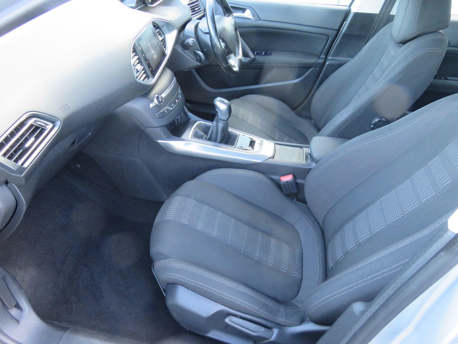 Used Peugeot 308 2017 for sale - 76839651: Photo 37