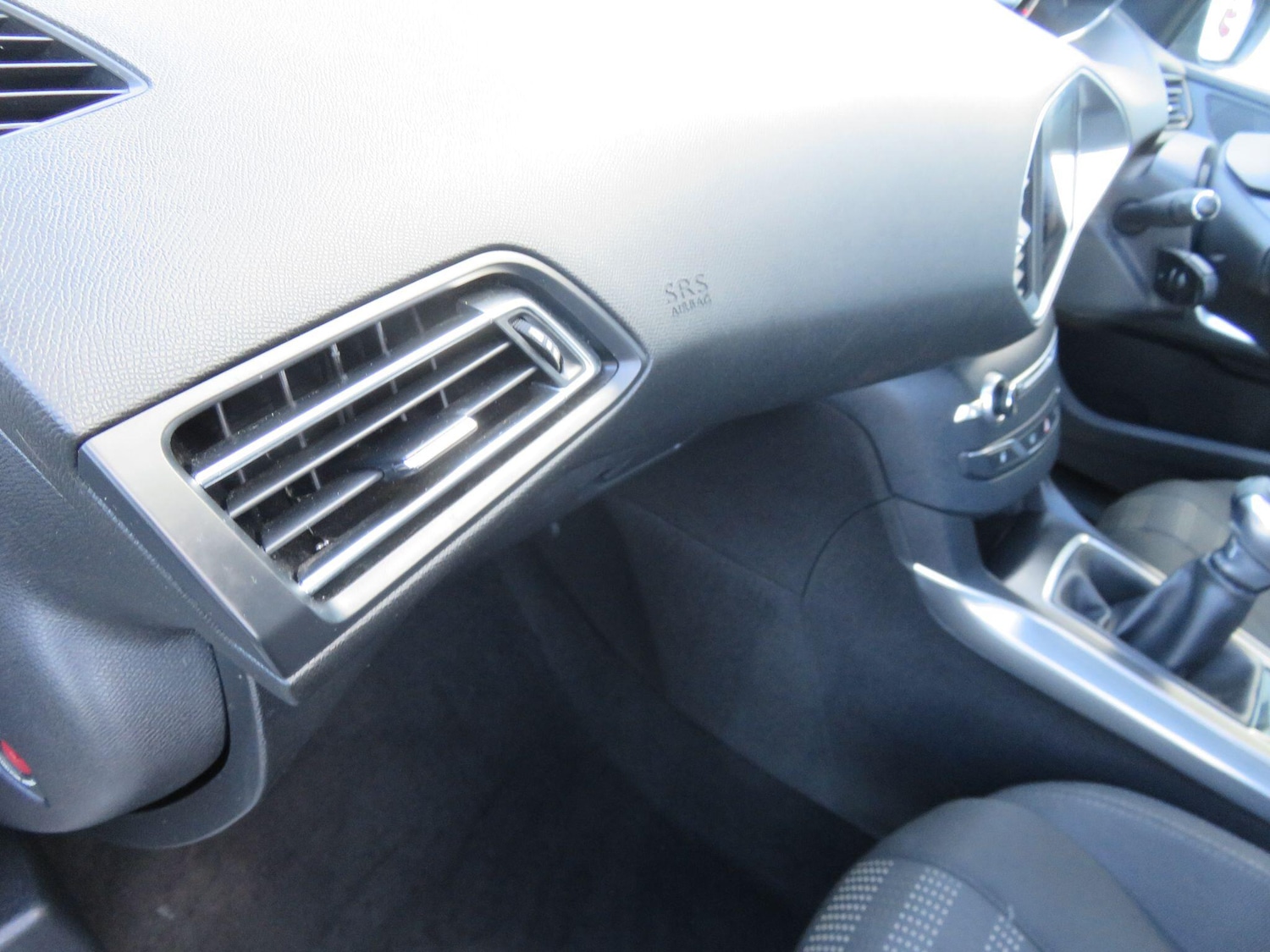 Used Peugeot 308 2017 for sale - 76839651: Photo 38