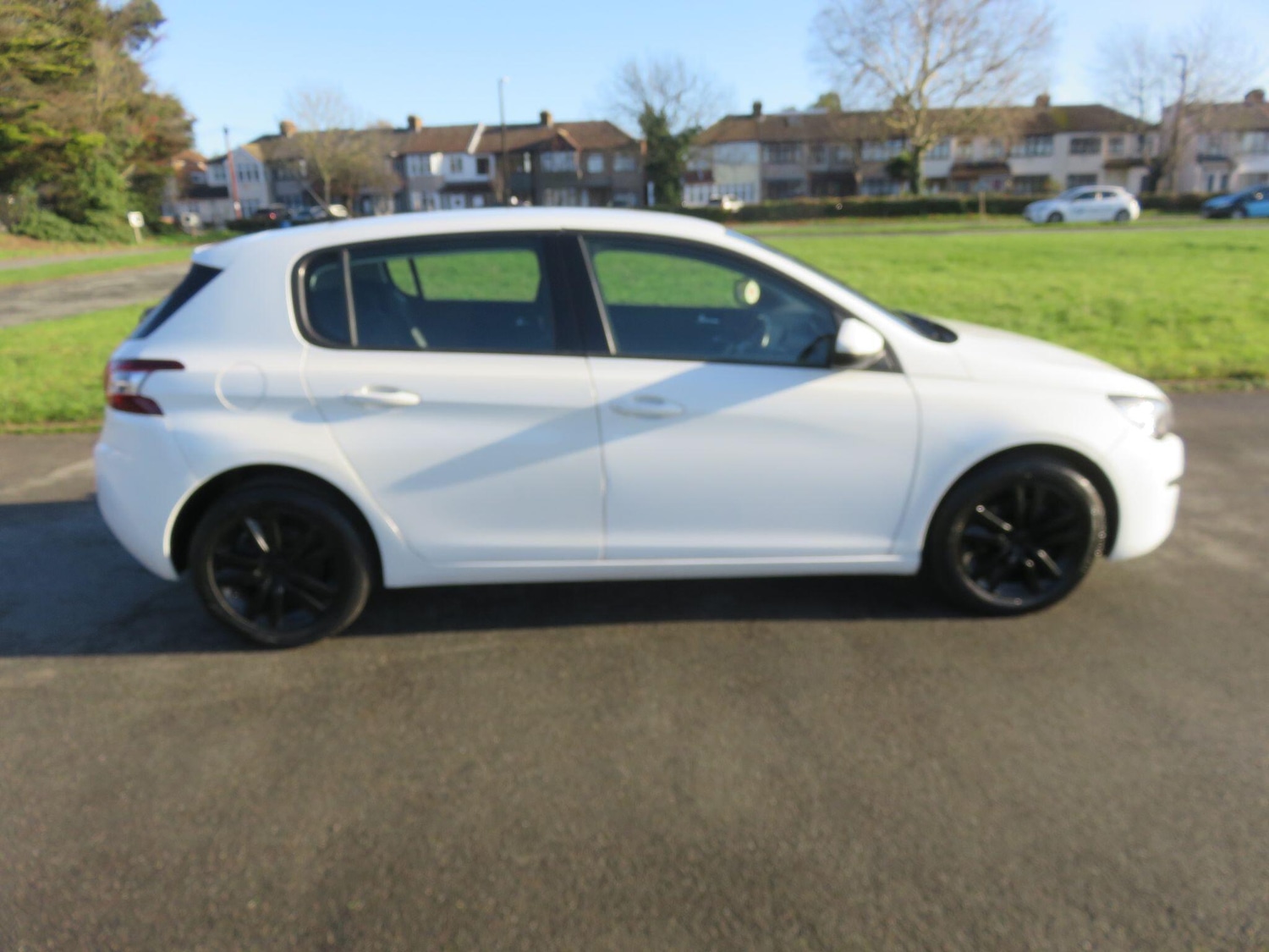 Used Peugeot 308 2014 for sale - 76702316: Photo 11