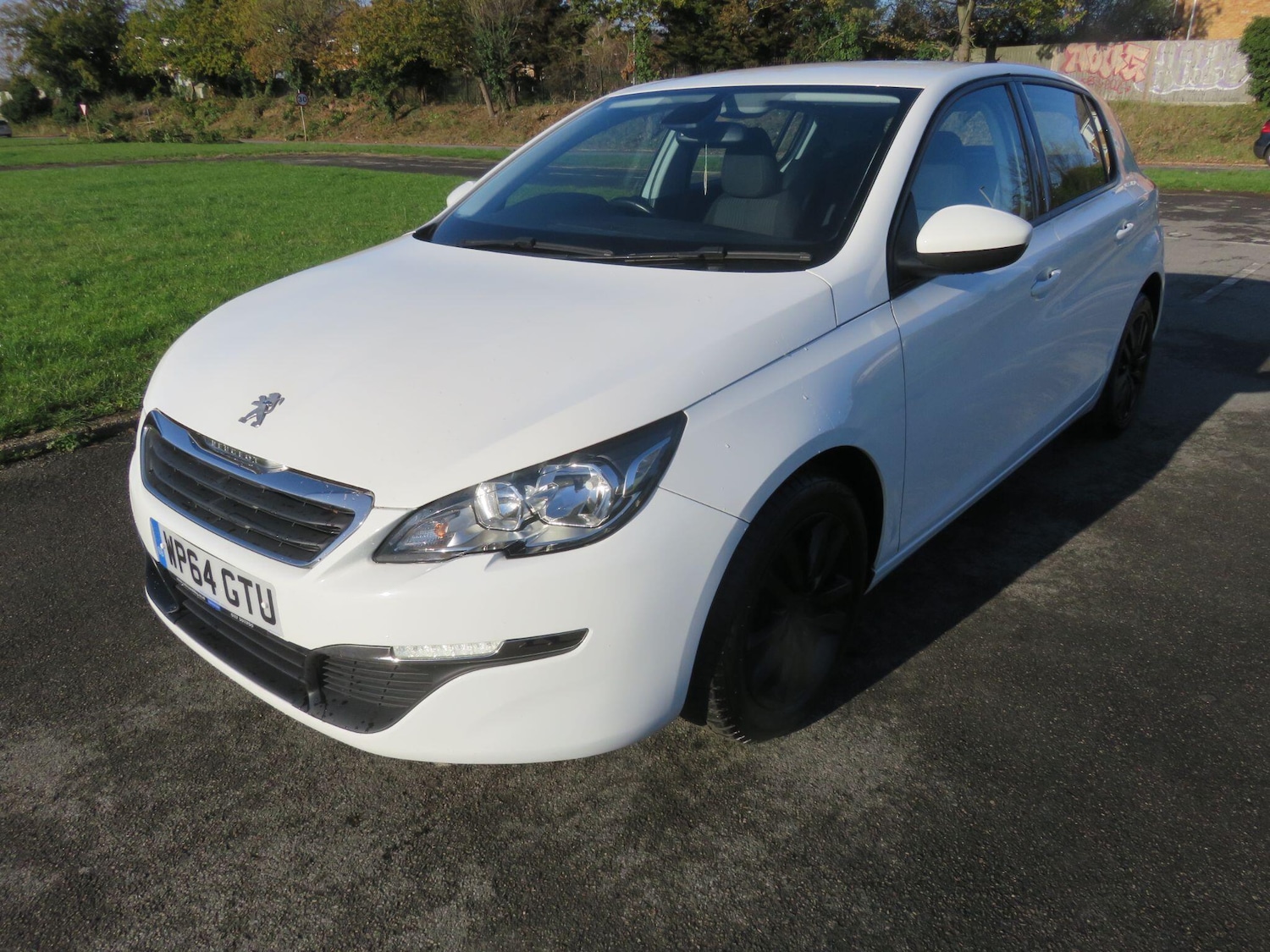 Used Peugeot 308 2014 for sale - 76702316: Photo 3