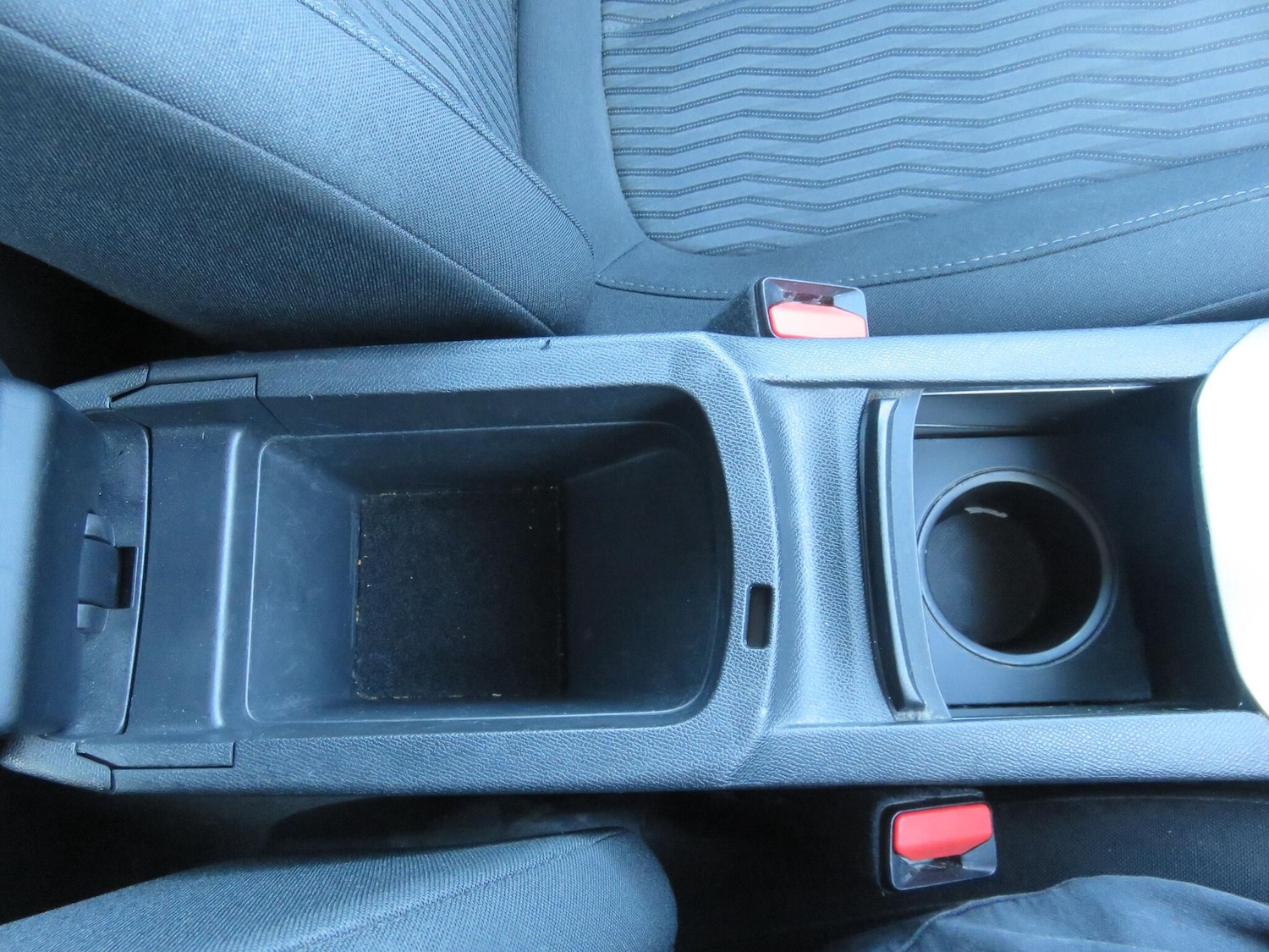 Used Peugeot 308 2014 for sale - 76702316: Photo 33