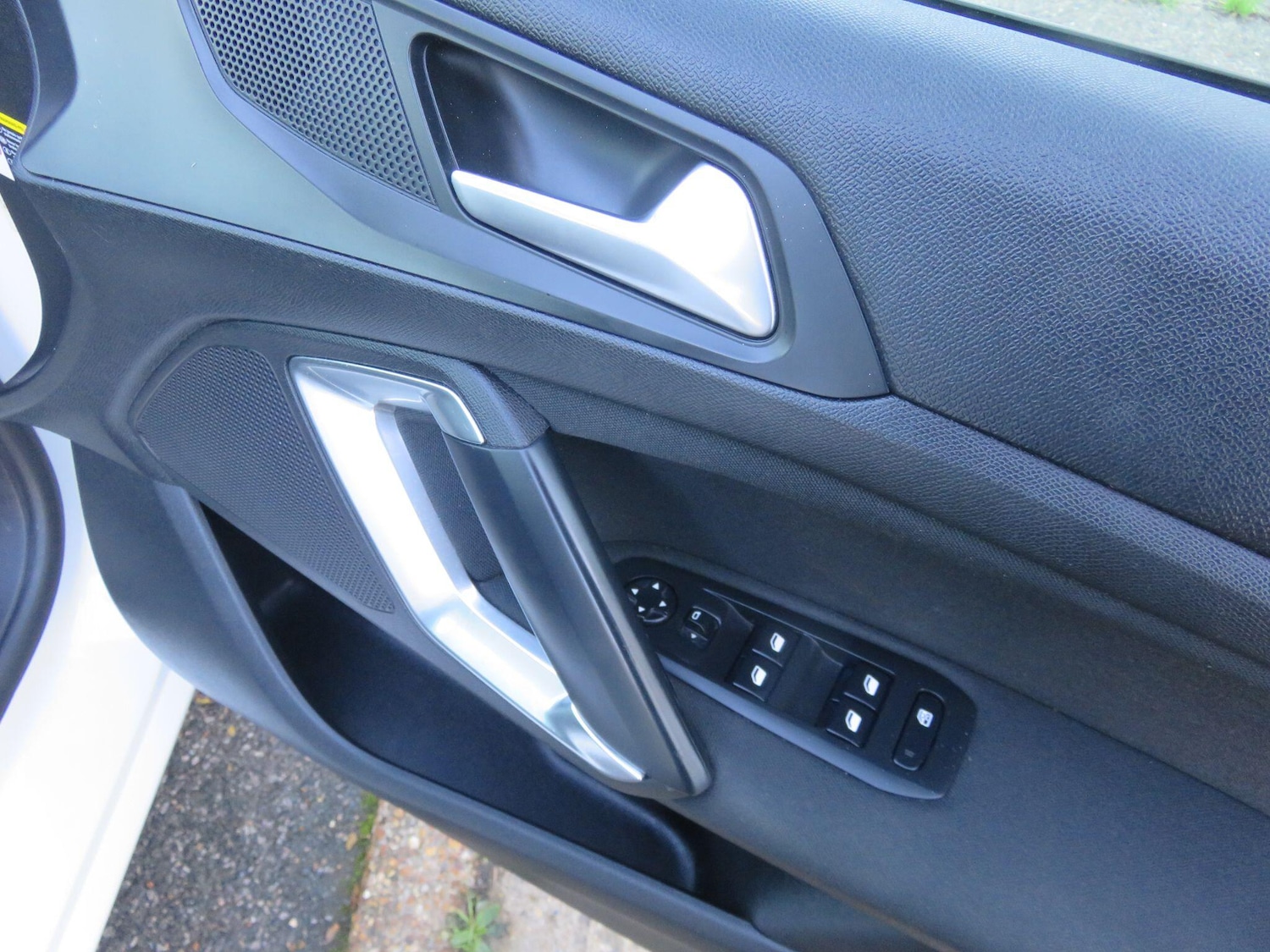 Used Peugeot 308 2014 for sale - 76702316: Photo 34