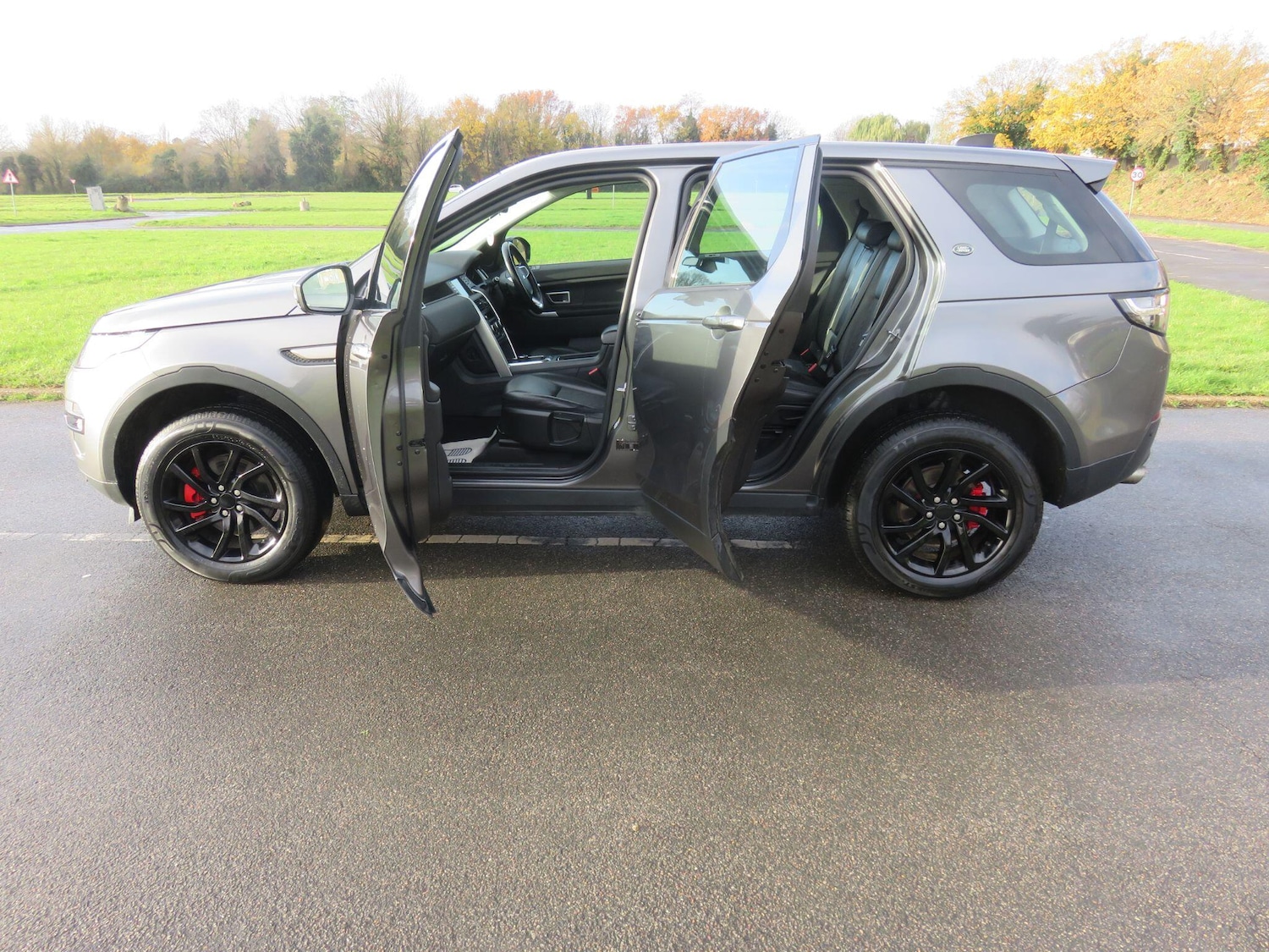 Used Land Rover Discovery Sport 2018 for sale - 76850498: Photo 17