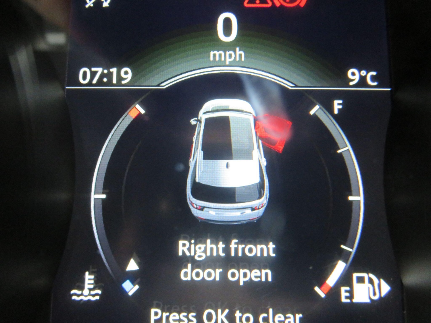 Used Land Rover Discovery Sport 2018 for sale - 76850498: Photo 24