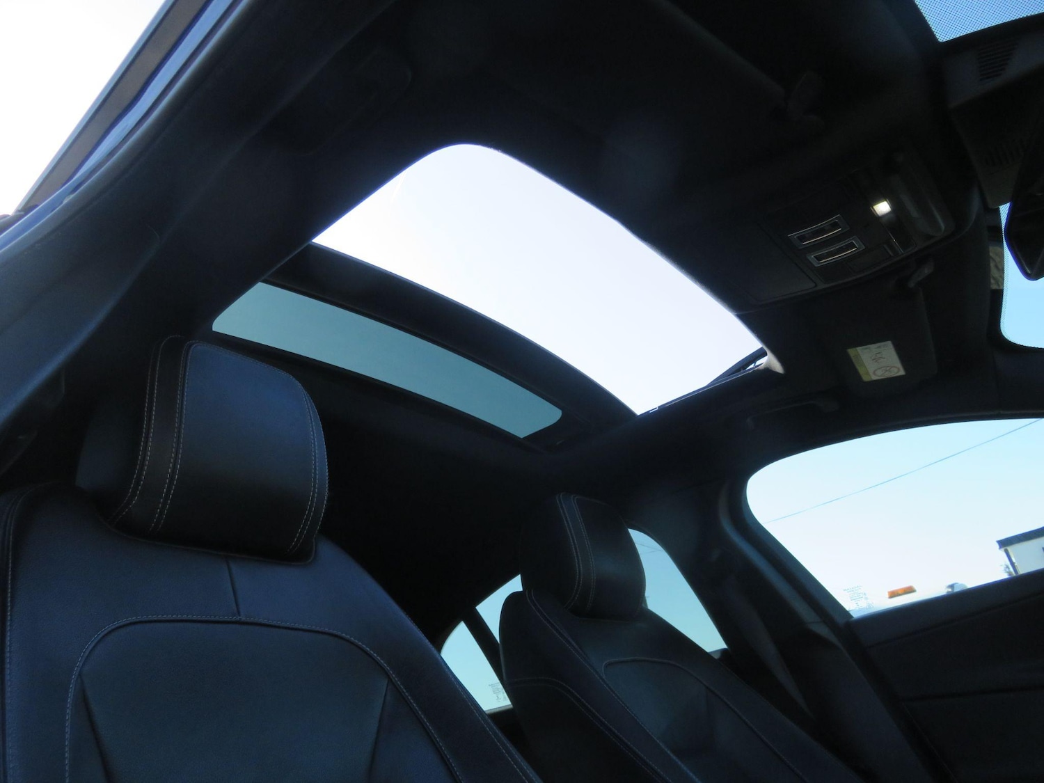 Used Jaguar XE 2016 for sale - 76337404: Photo 18
