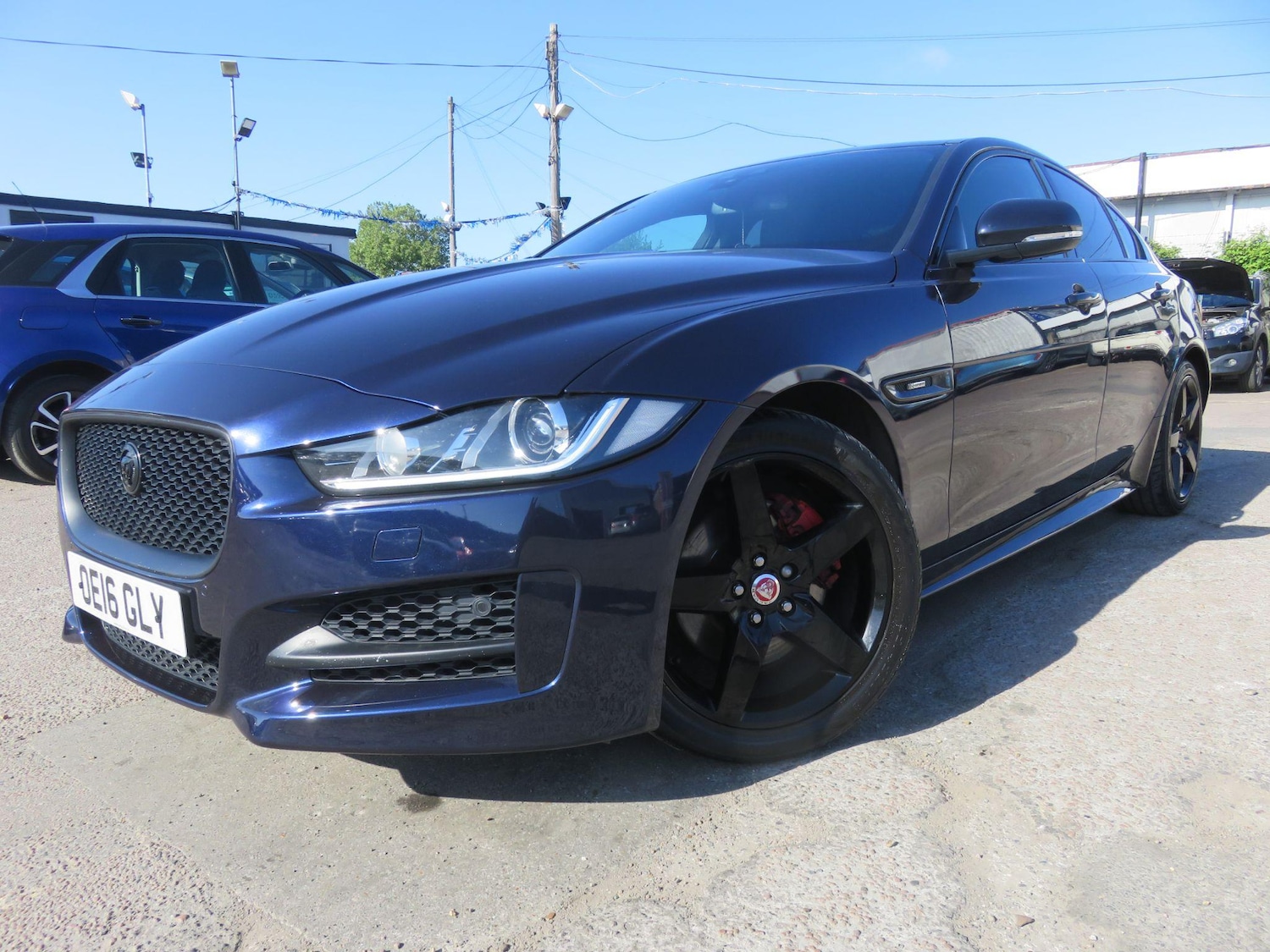 Used Jaguar XE 2016 for sale - 76337404: Photo 2