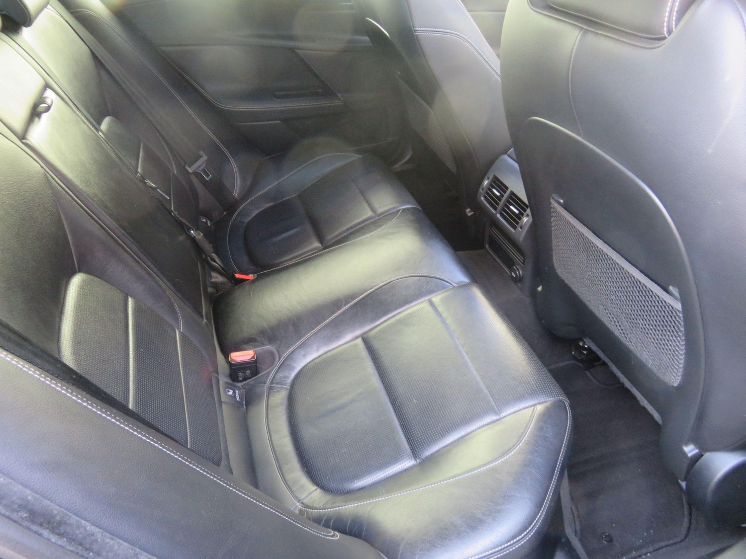 Used Jaguar XE 2016 for sale - 76337404: Photo 31