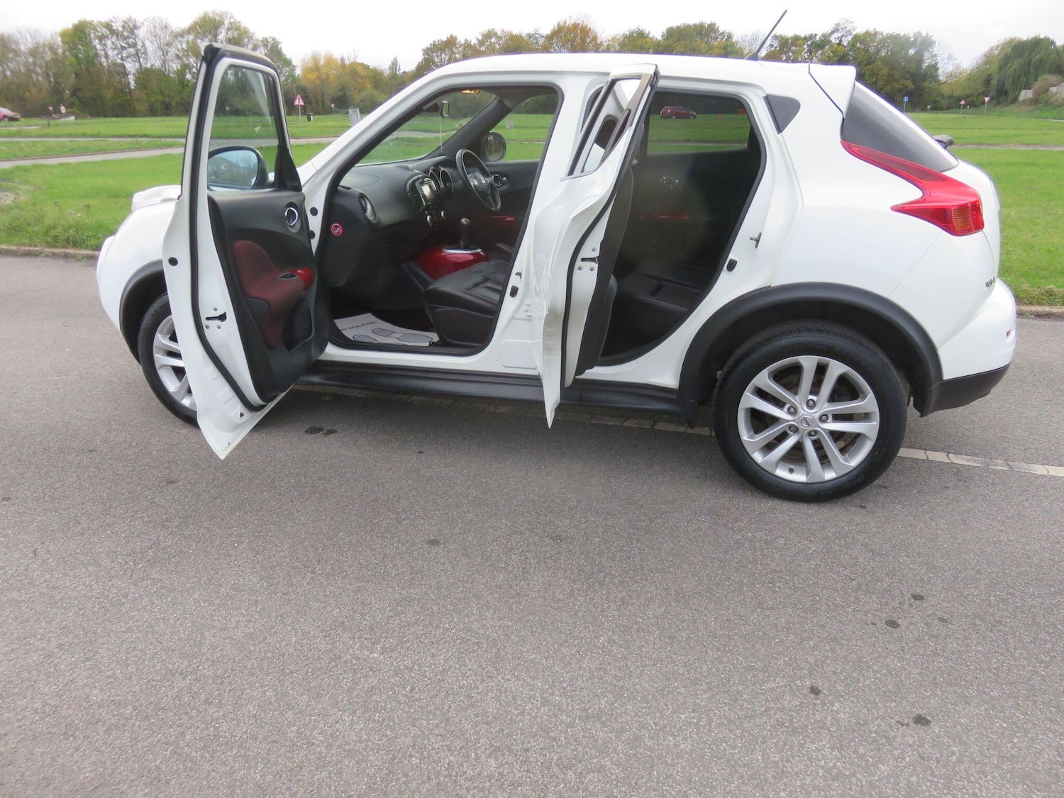 Used Nissan Juke 2013 for sale - 76457889: Photo 17