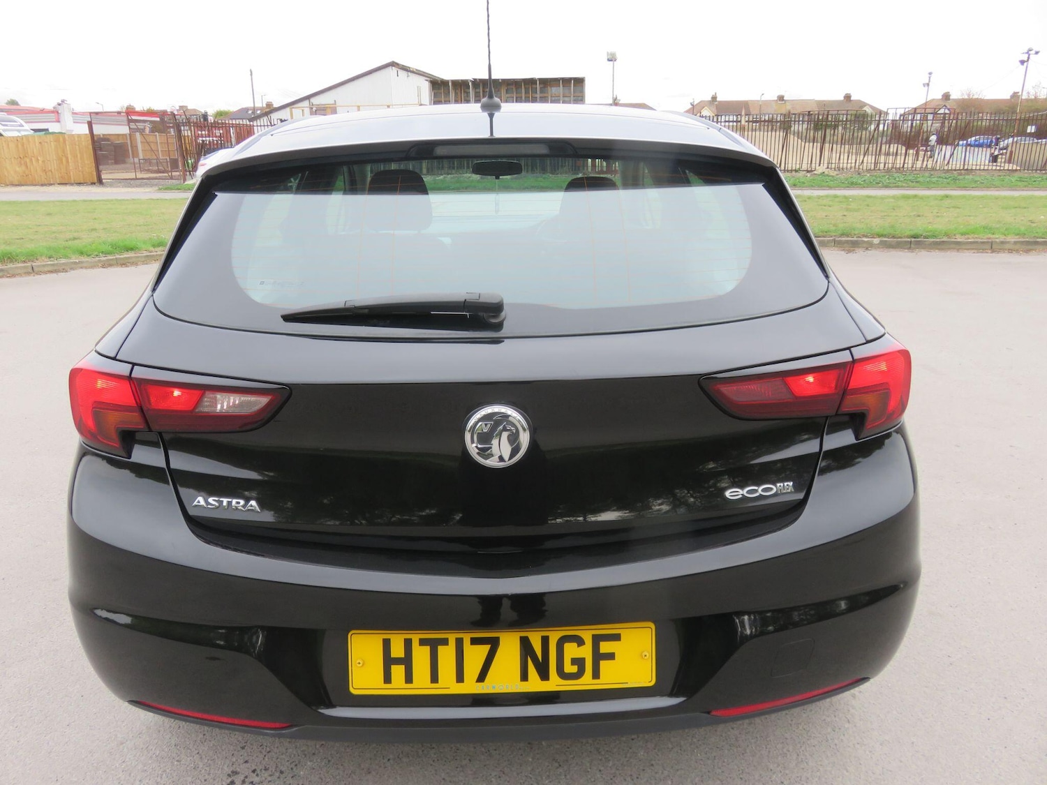 Used Vauxhall Astra 2017 for sale - 76715134: Photo 1