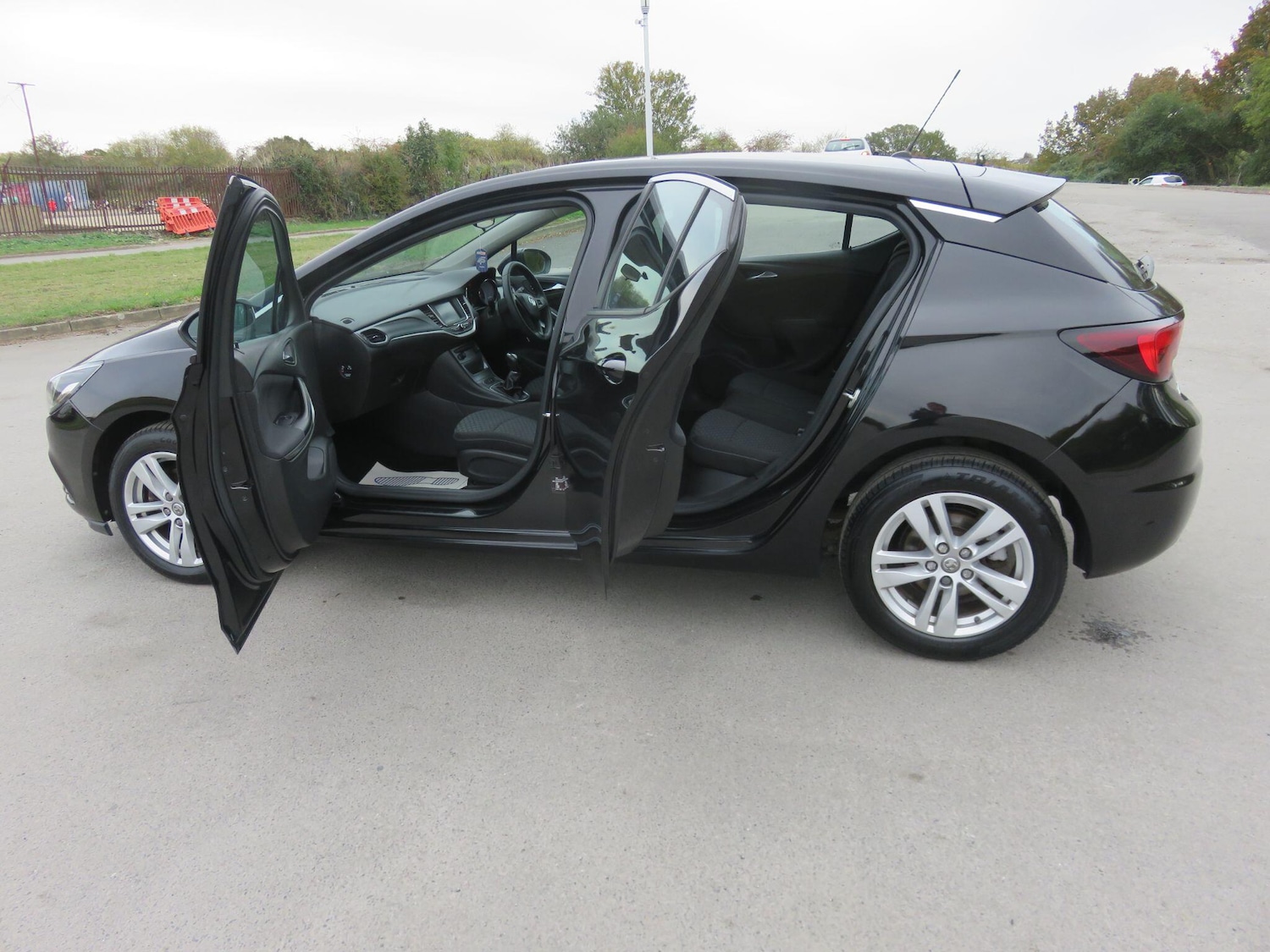 Used Vauxhall Astra 2017 for sale - 76715134: Photo 17