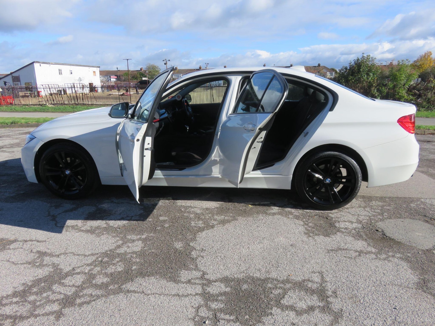 Used BMW 3 Series 2014 for sale - 76377360: Photo 17