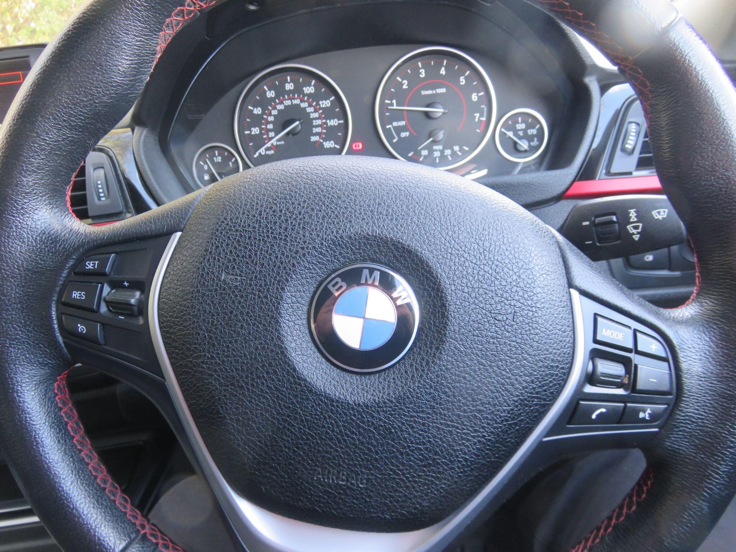 Used BMW 3 Series 2014 for sale - 76377360: Photo 32