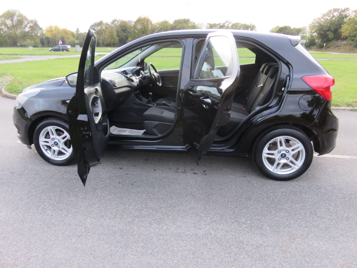 Used Ford Ka+ 2018 for sale - 76423300: Photo 17