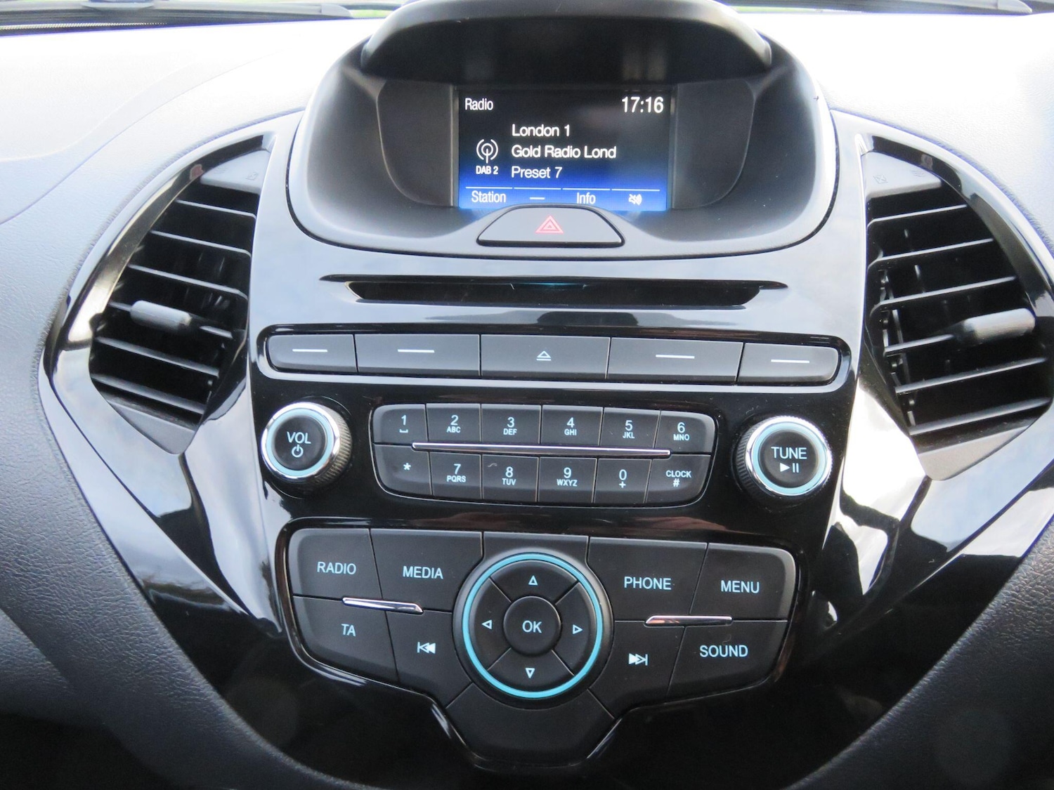 Used Ford Ka+ 2018 for sale - 76423300: Photo 24