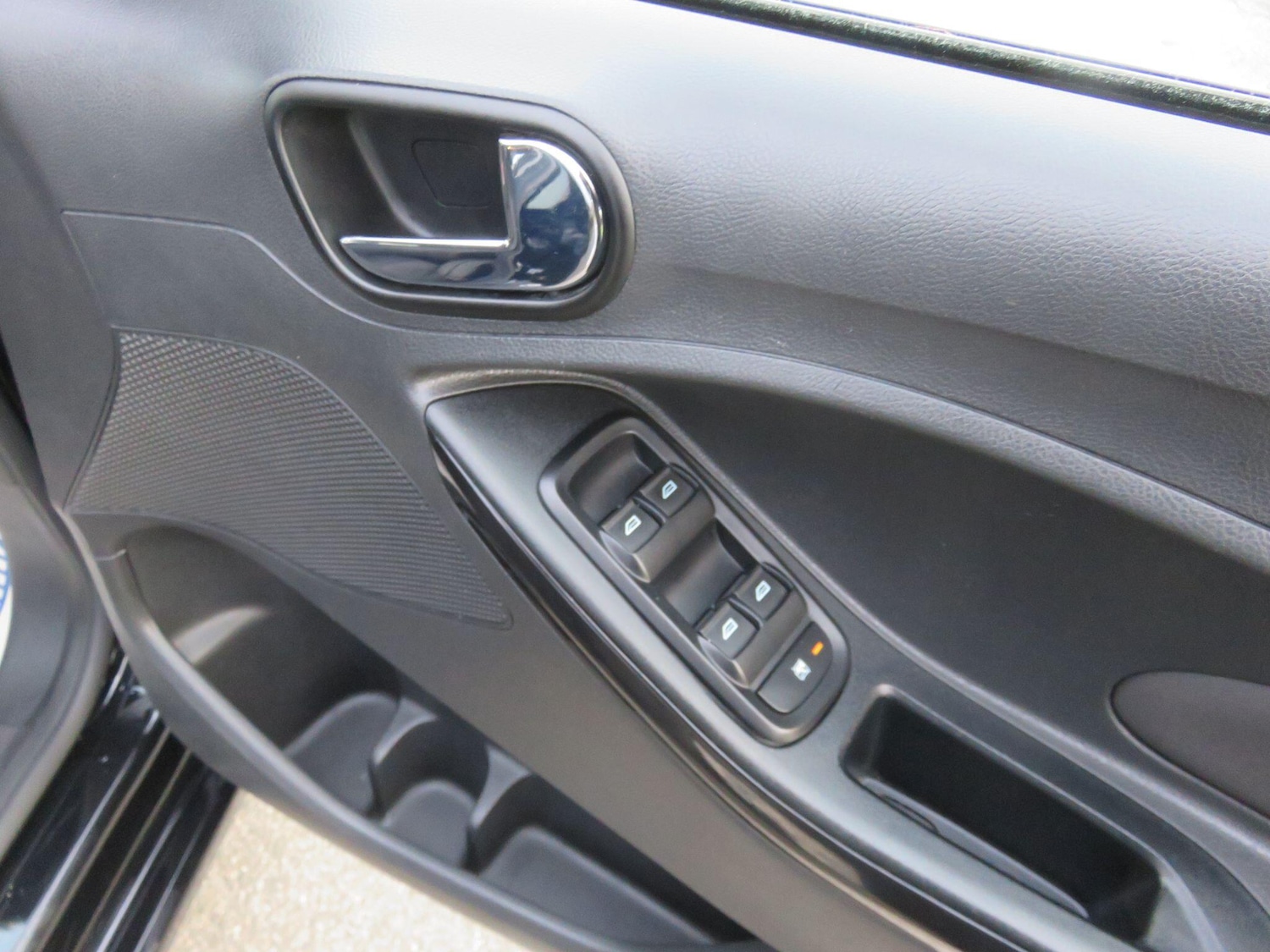 Used Ford Ka+ 2018 for sale - 76423300: Photo 33