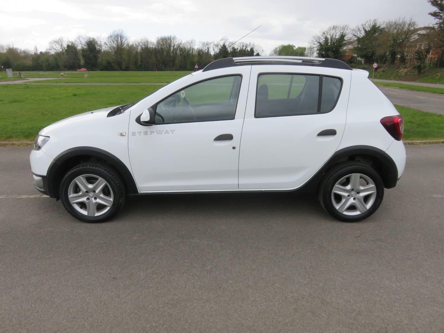 Used Dacia Sandero Stepway 2014 for sale - 78072612: Photo 15