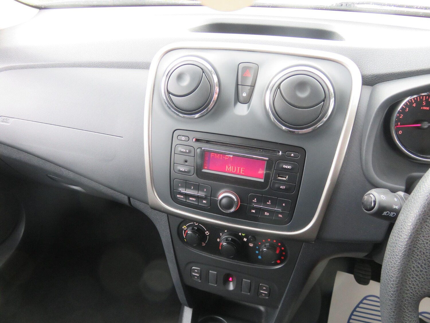 Used Dacia Sandero Stepway 2014 for sale - 78072612: Photo 26