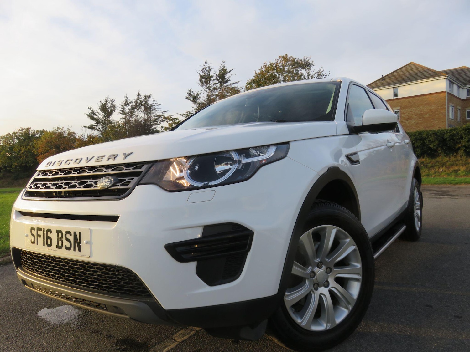 Used Land Rover Discovery Sport 2016 for sale - 76561140: Photo 2