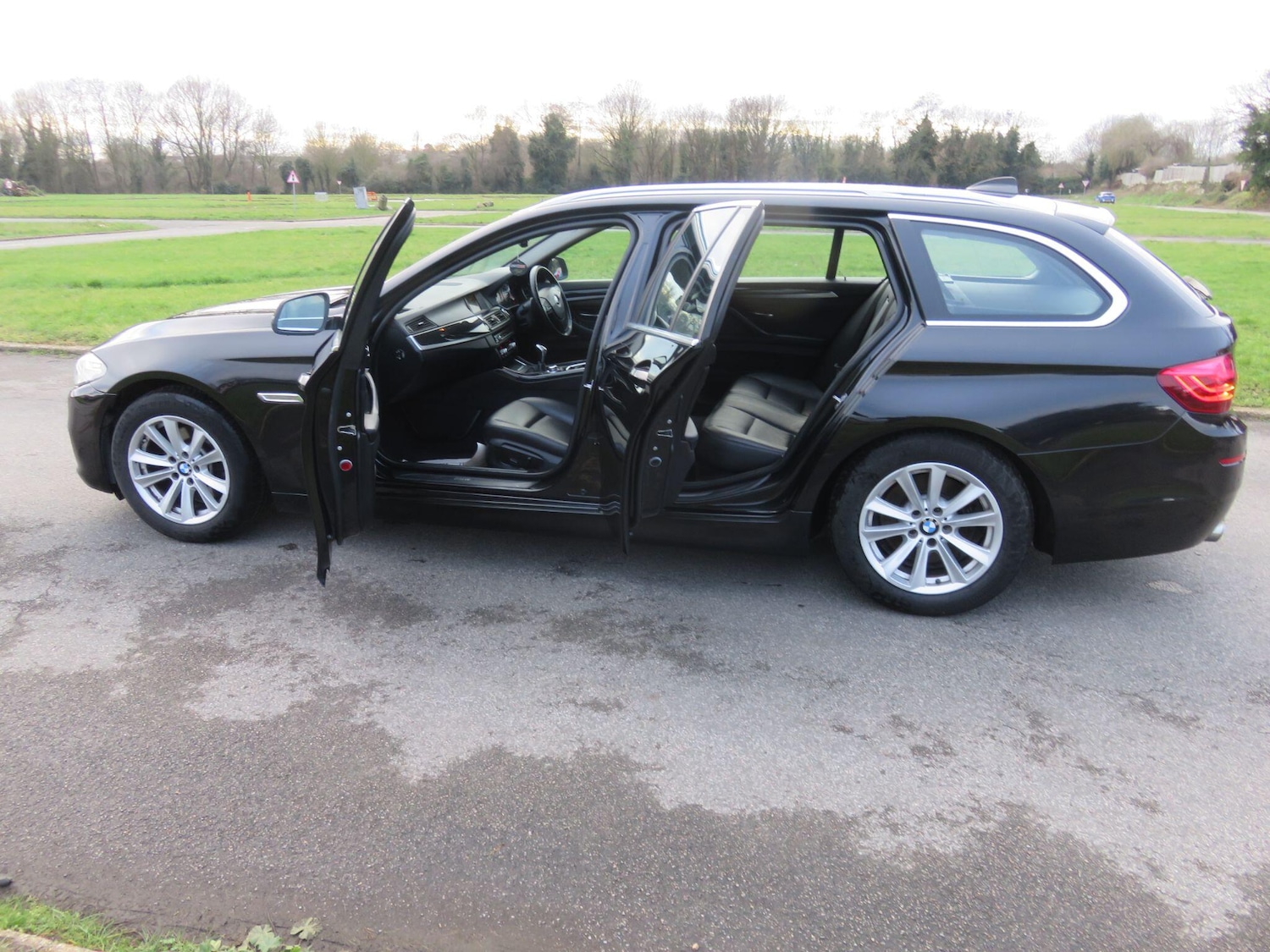 Used BMW 5 Series 2014 for sale - 77202901: Photo 17
