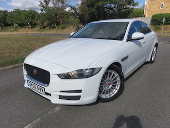 Used Jaguar XE 2016 for sale - 79830802: Photo