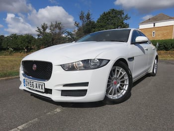 Used Jaguar XE 2016 for sale - 79830802: Photo