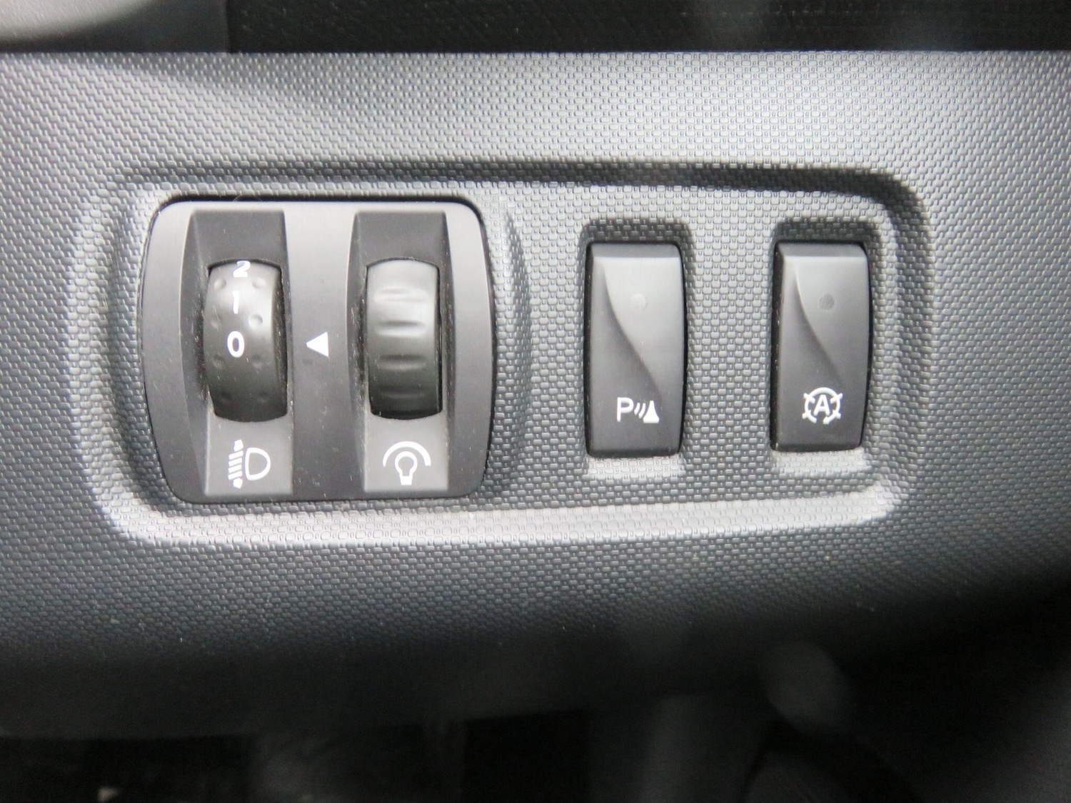 Used Renault Clio 2014 for sale - 77344708: Photo 30