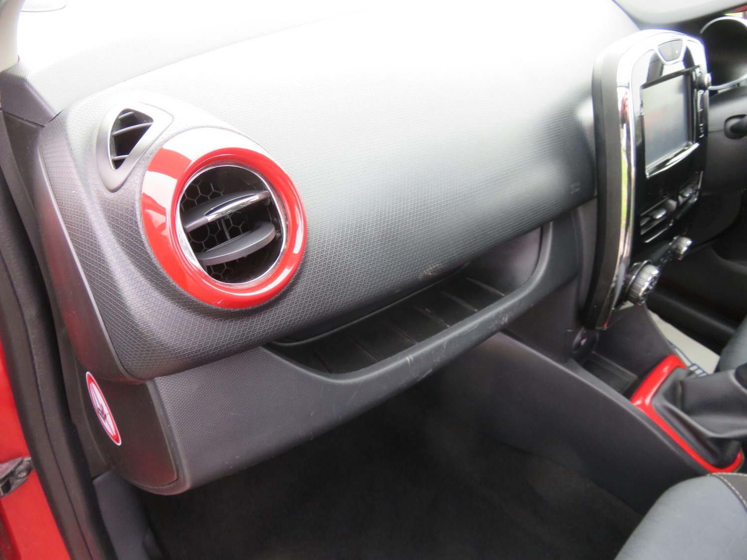 Used Renault Clio 2014 for sale - 77344708: Photo 35