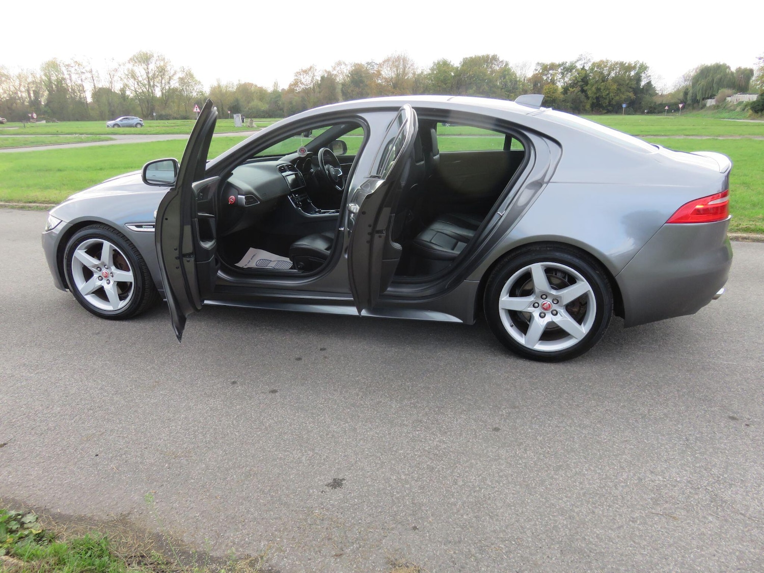 Used Jaguar XE 2016 for sale - 76561697: Photo 17