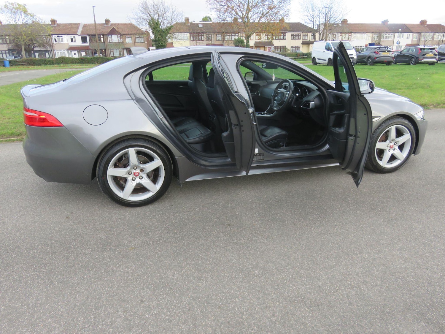 Used Jaguar XE 2016 for sale - 76561697: Photo 19