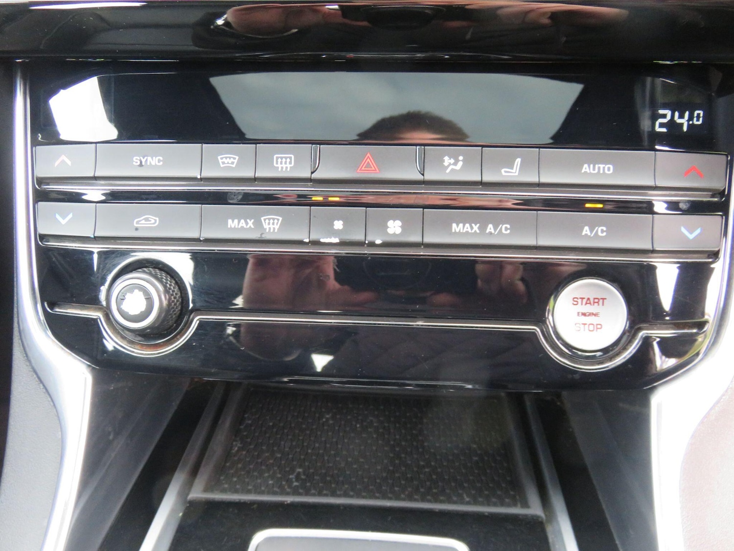 Used Jaguar XE 2016 for sale - 76561697: Photo 42