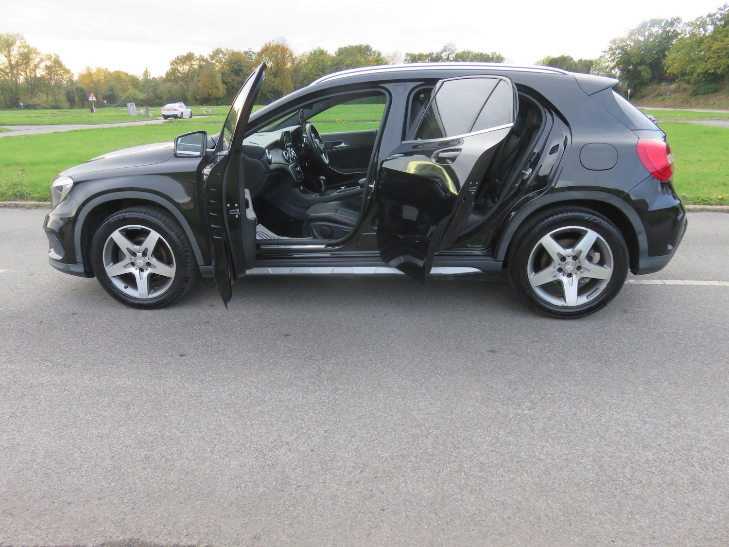 Used Mercedes-Benz GLA 2015 for sale - 76472204: Photo 17