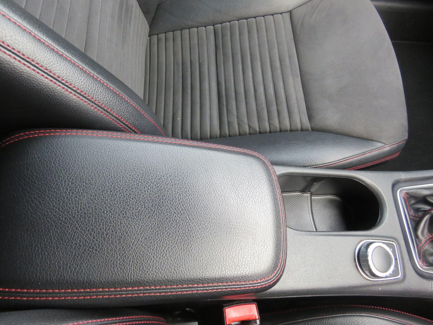 Used Mercedes-Benz GLA 2015 for sale - 76472204: Photo 34