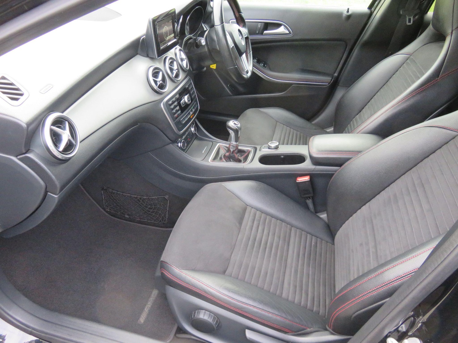 Used Mercedes-Benz GLA 2015 for sale - 76472204: Photo 36