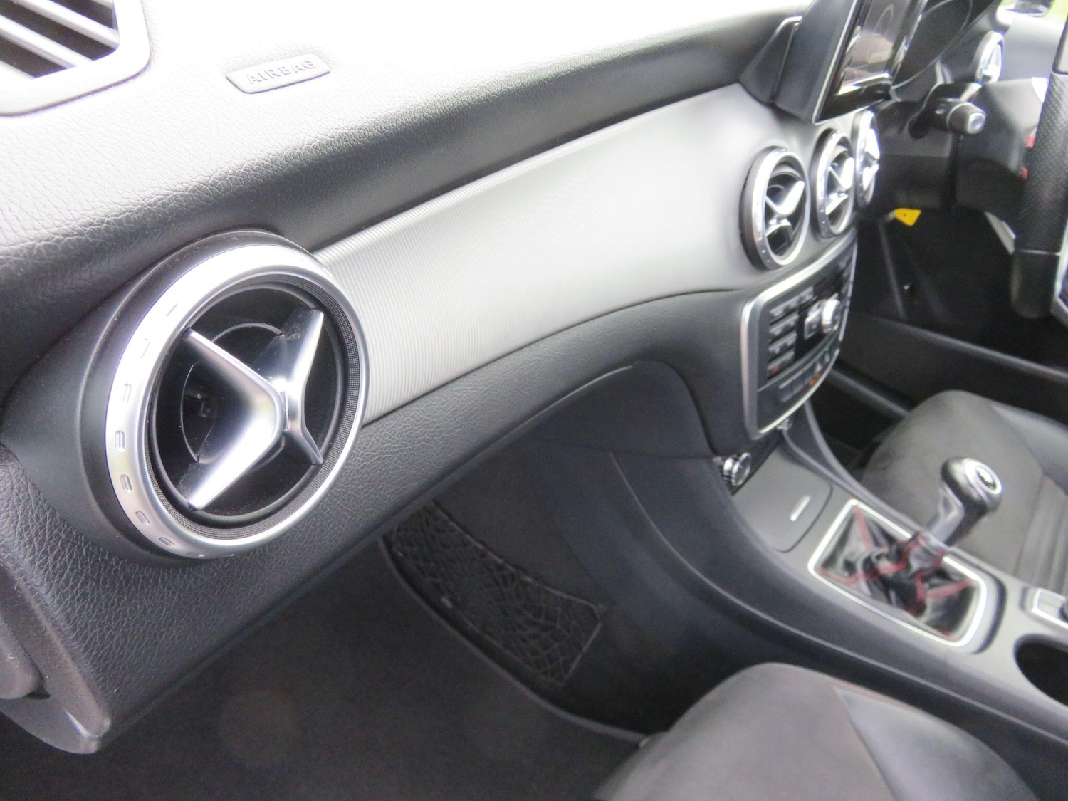 Used Mercedes-Benz GLA 2015 for sale - 76472204: Photo 37